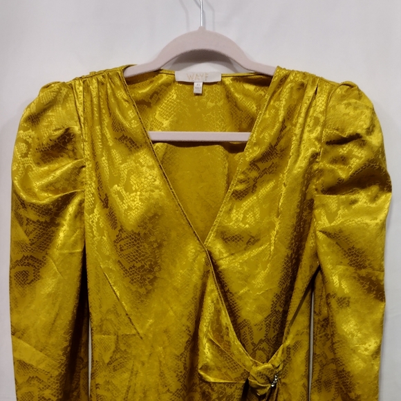 Wayf Wrap Top Women's XS Yellow Floral Buckle Retro 90s Y2K Disco Punk - Picture 3 of 11